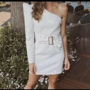 Chic One-Shoulder White Dress with Belt